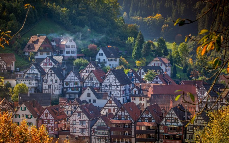 Частные дома и коттеджи в Германии: где купить загородное жилье?