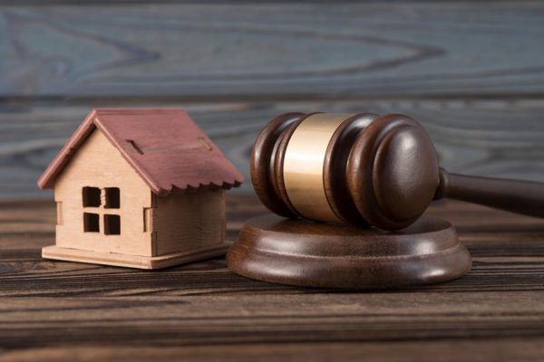 В поисках выгодных сделок на рынке недвижимости